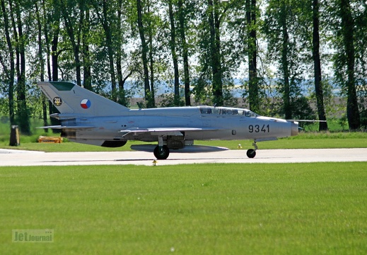 9341 MiG-21UM 211tl CzAF