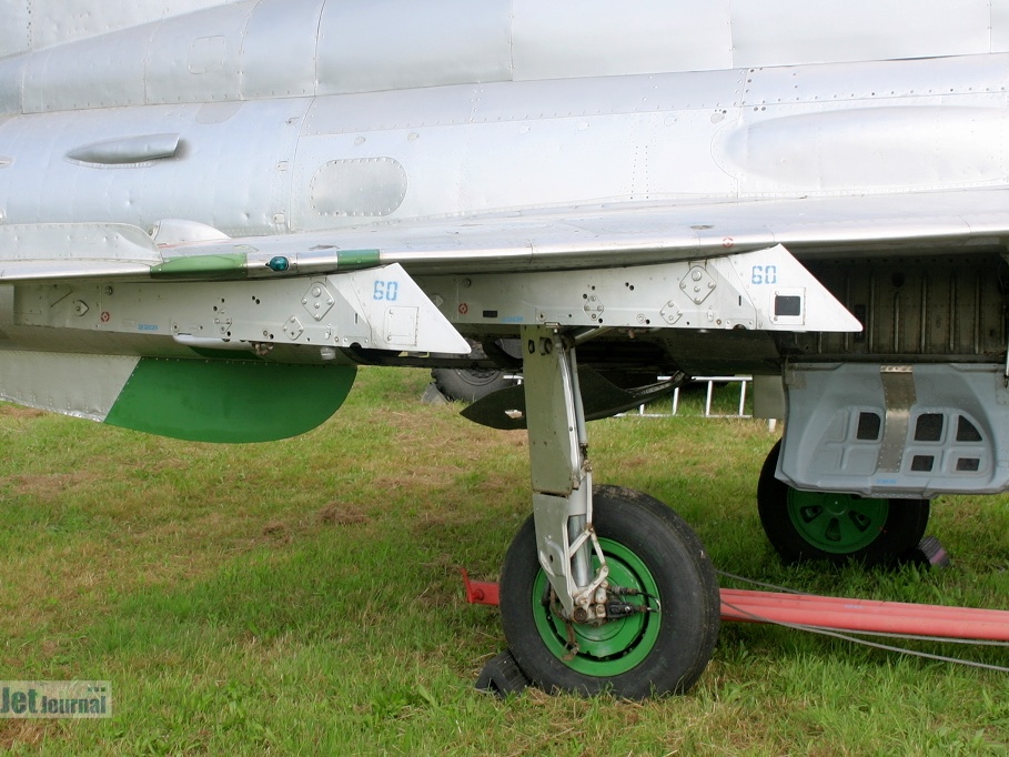 MiG-21SMT, Seitenansicht