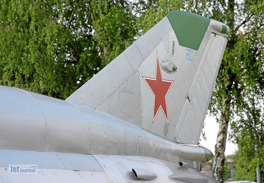 MiG-21SMT, Heck und Rumpftunnel