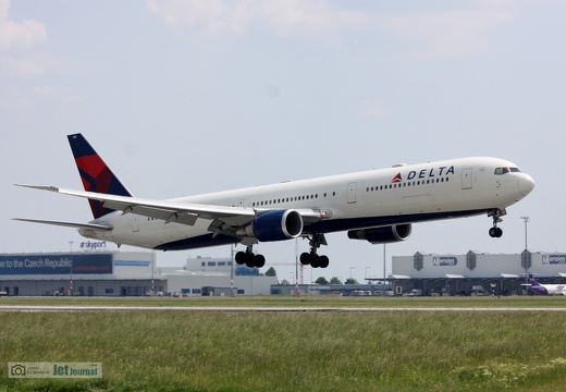 N825MH, Boeing 767-432ER, Delta Airlines