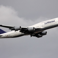 D-ABYL, B747-830 Lufthansa