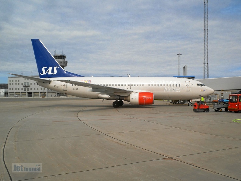 LN-RPJ B737-783 SAS BOO