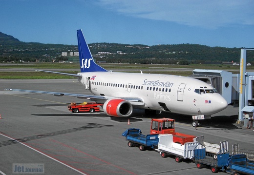 LN-BUC B737-505 SAS TRD