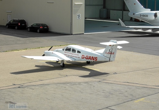 D-GANS Piper PA-44-180 LGM