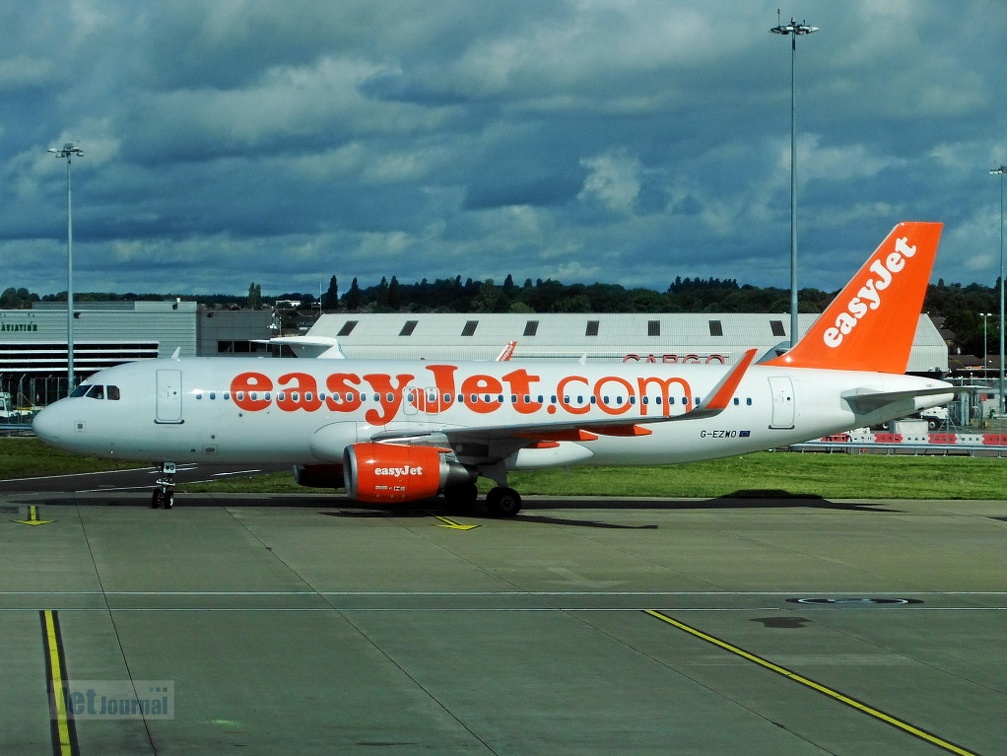 G-EZWO A320-214 Easyjet LTN