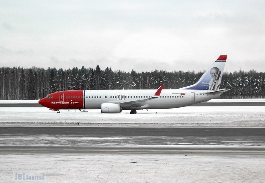 LN-DYW B737-8JP Norwegian HEL