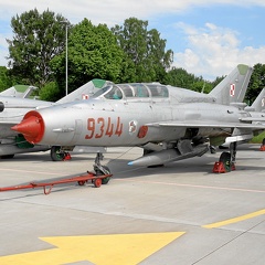 9344 MiG-21UM Malbork