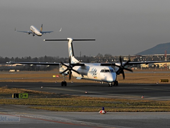 G-JEDJ Dash 8-402 flybe Salzburg SZG