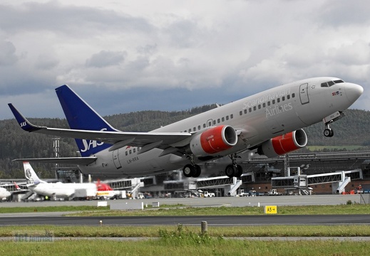 LN-RRA B737-783 SAS