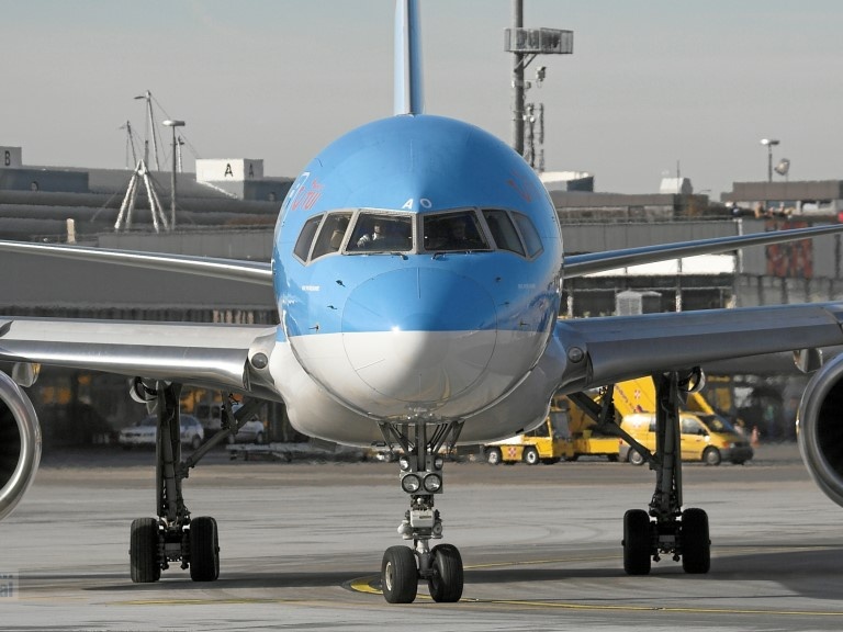 G-BYAO B757-204 Thomsonfly Salzburg SZG