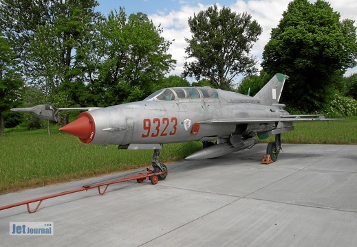 9323 MiG-21UM Malbork