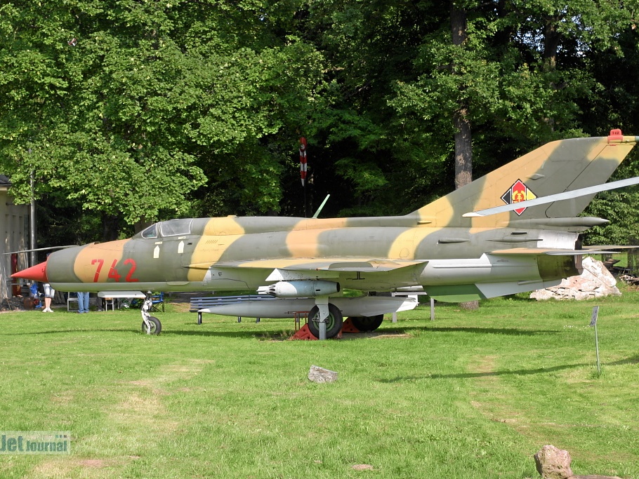 742, MiG-21PFM/SPS, ex. NVA