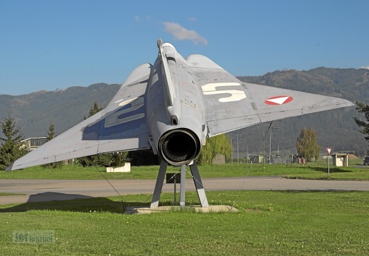 25 Saab J35D Draken Zeltweg