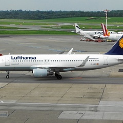 D-AIZY A320-214 Lufthansa HAM