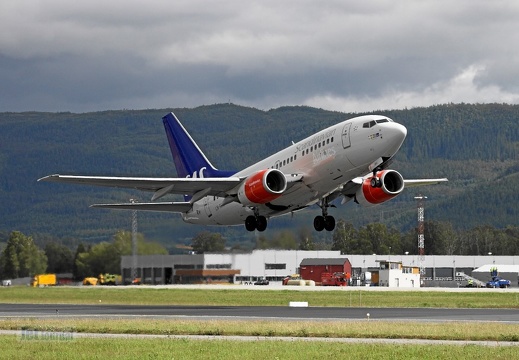 LN-RRC B737-683 SAS