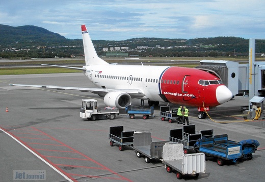 LN-KKM B737-3Y0 Norwegian TRD