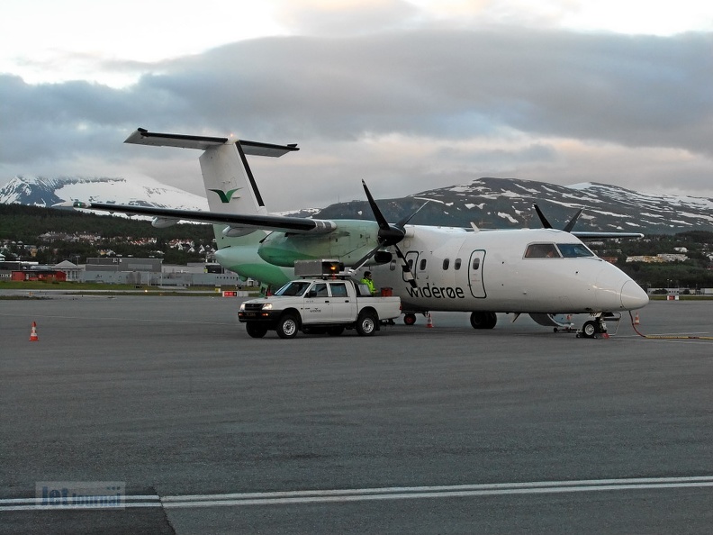 LN-WIU DHC-8-102A Widerøe TOS