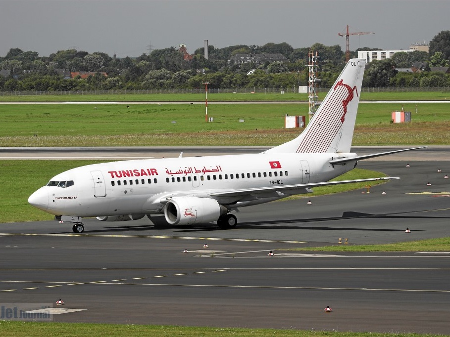 TS-IOL B737-6H3 Tunisair