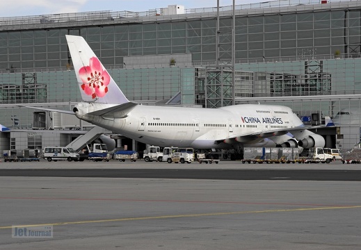 B-18251 B747-409 China Airlines