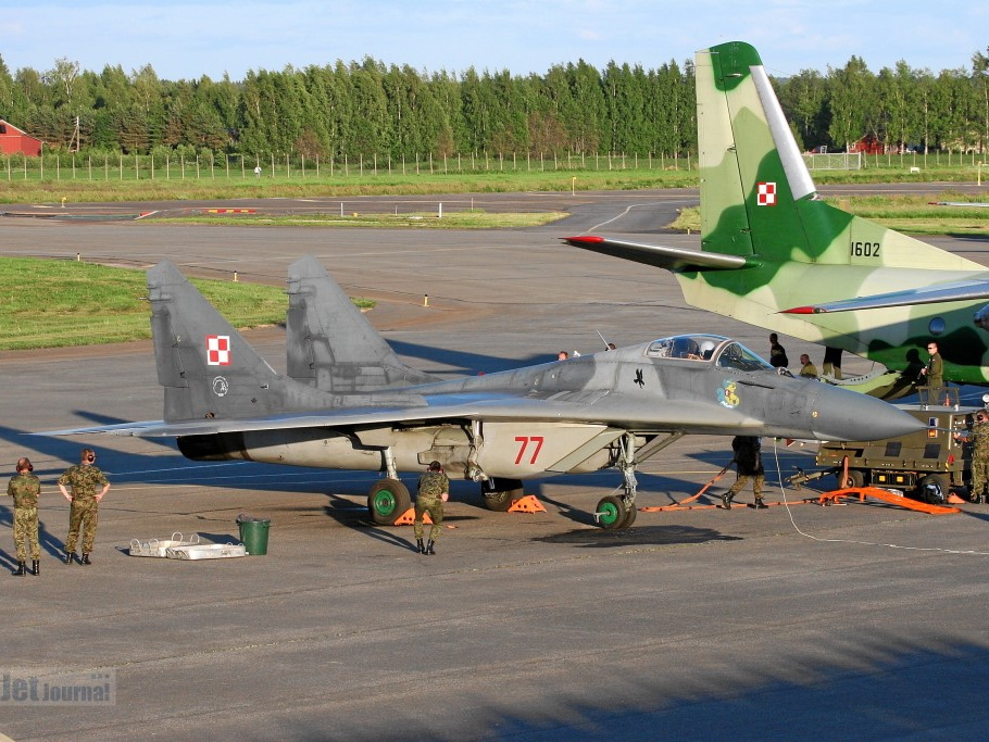 77 MiG-29 1.elt Polish Air Force
