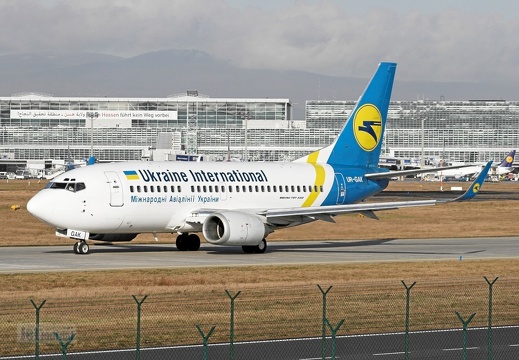 UR-GAK B737-5Y0 Ukraine International Airlines