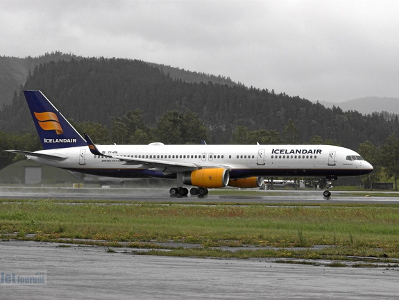 TF-FIA B757-256 Icelandair TRD (2259 odwiedzin) TF-FIA B757-256 Icelandair TRD