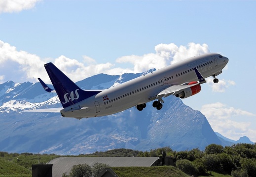 LN-RRE B737-85P SAS Norge BOO