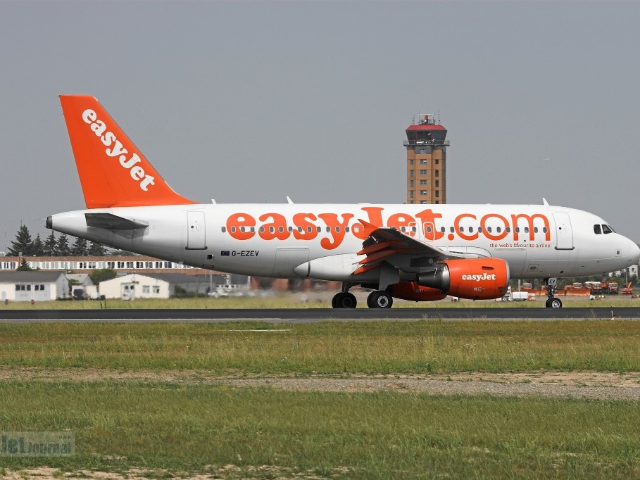 G-EZEV A319-111 EasyJet SXF