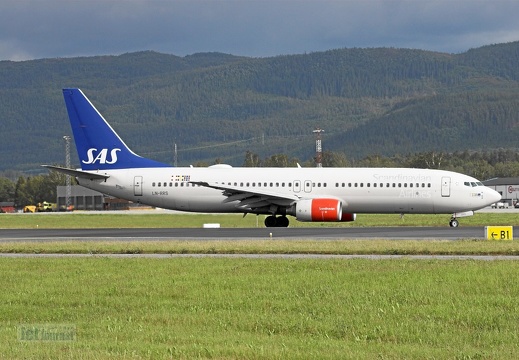 LN-RRS B737-883 SAS