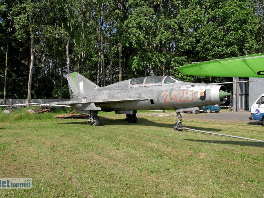 2719 MiG-21U-600US