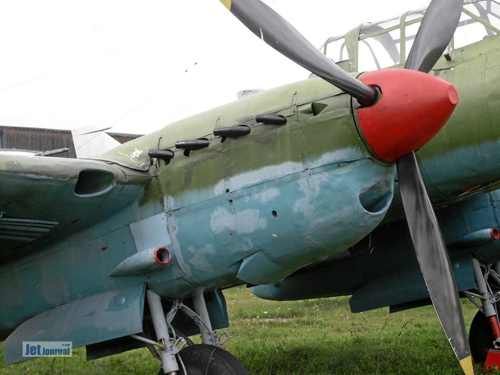 Petljakow Pe-2, Motor rechts und Luftschraube