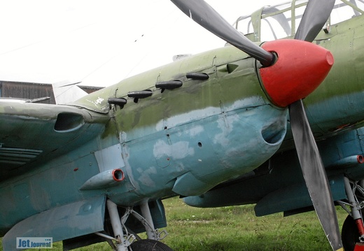 Petljakow Pe-2, Motor rechts und Luftschraube