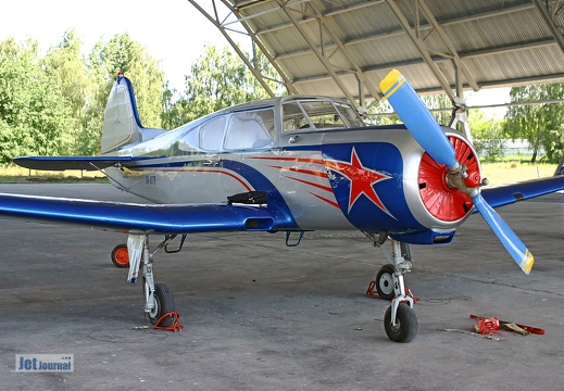 Jak-18T