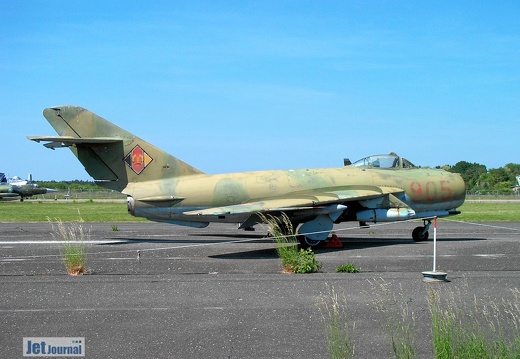905 MiG-17F Fresco