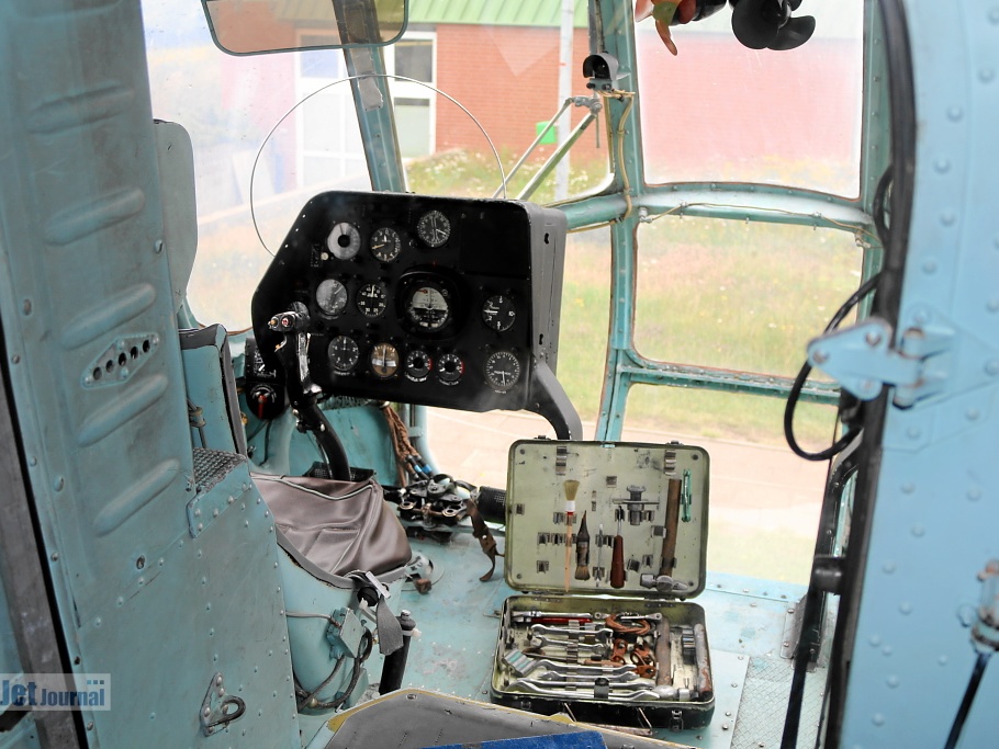 Mi-8 Cockpit
