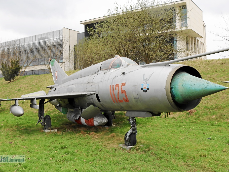 1125, MiG-21R