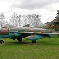 MiG-17F, 537 rot, ex.  NVA