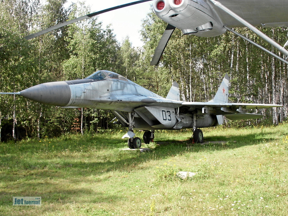 MiG-29, 03 blau (2493 Besuche) Aufnahmedatum 2003 MiG-29, 03 blau