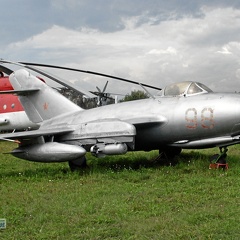 MiG-15bisISch, 98 rot