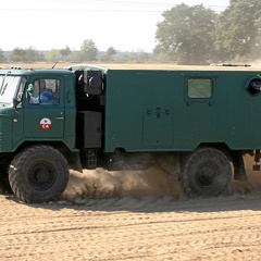 GAZ-66 im Gelände