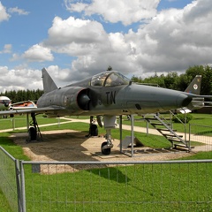 33-TN 304 ex 310 Mirage IIIR Pic2