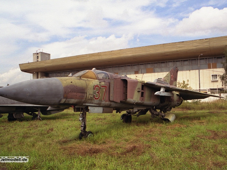 MiG-23MLD, 37 rot (3521 visite) Moskau/Chodinka 2003 MiG-23MLD, 37 rot