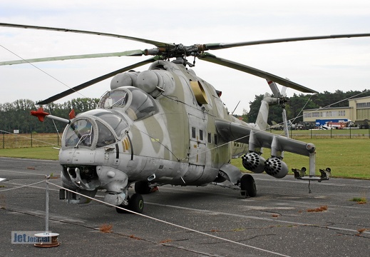 5211, Mi-24D, ex. NVA 521