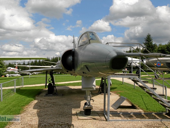 33-TN 304 ex 310 Mirage IIIR Pic1