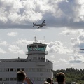 Malmi Tower und DC-6B