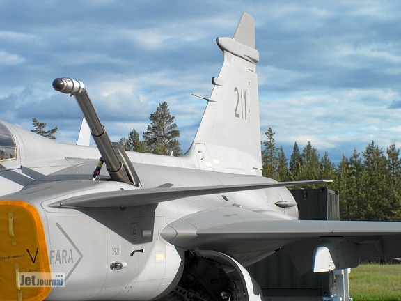 39211 211 JAS39C Gripen Saab Aircraft Pic4