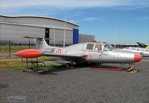 24 330-DB Morane Saulnier MS760 Paris