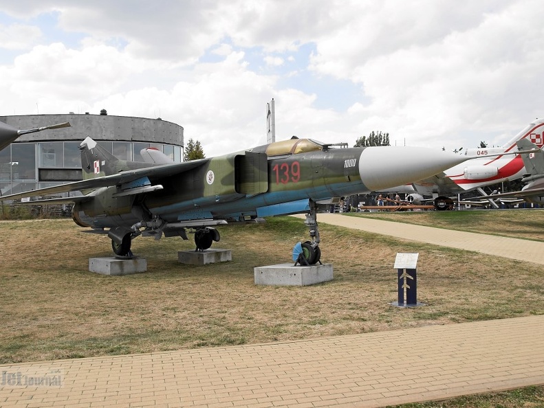 139 MiG-23MF
