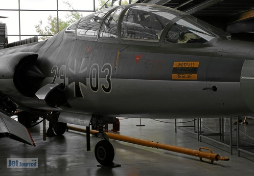 29+03 F-104F cn 5049 Pic1