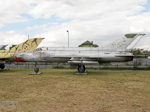 8905 MiG-21bis (2652 visingar) 8905 MiG-21bis
